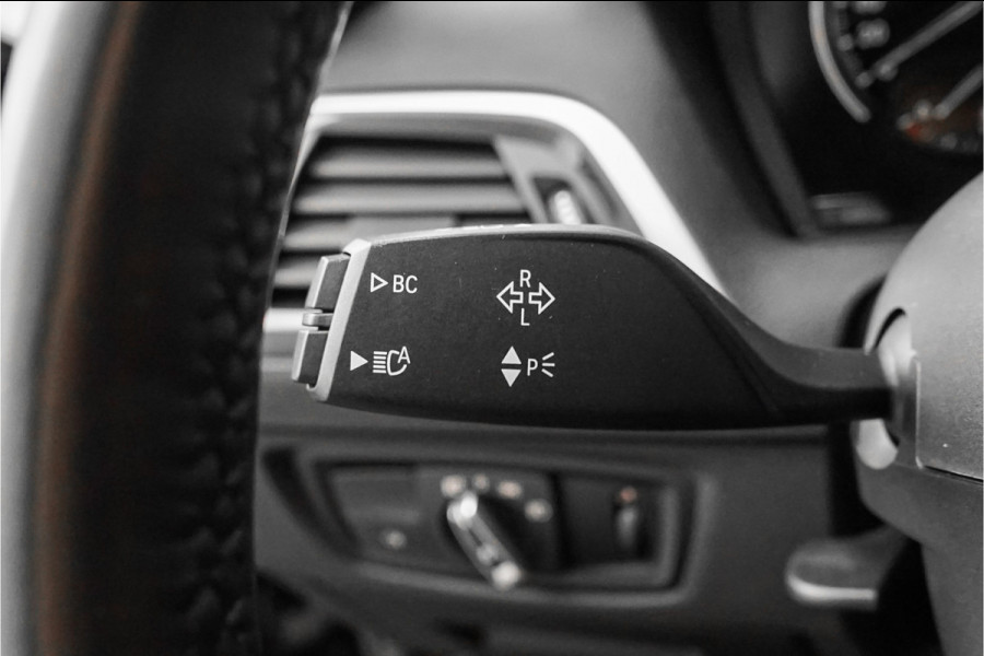 BMW 1-serie M140i High Ex Shadow M-Performance Navi Pro Leder Keyless