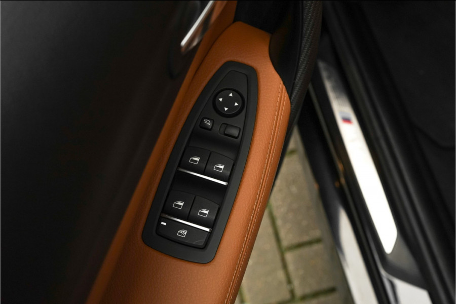 BMW 1-serie M140i High Ex Shadow M-Performance Navi Pro Leder Keyless