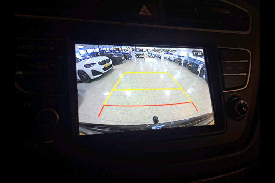 Hyundai i20 1.0 T-GDI Comfort Dealer onderhouden! Incl. Lichtmetalen velgen | Cruise control | Achteruitrijcamera | Trekhaak | Apple carplay & Android auto