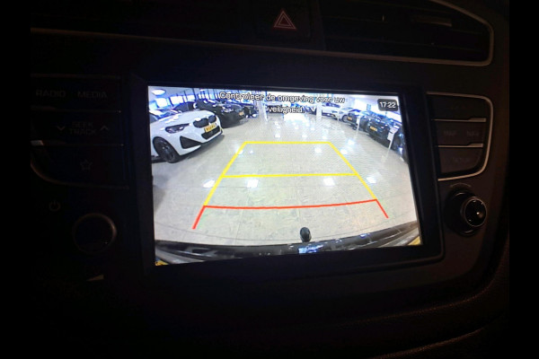 Hyundai i20 1.0 T-GDI Comfort Dealer onderhouden! Incl. Lichtmetalen velgen | Cruise control | Achteruitrijcamera | Trekhaak | Apple carplay & Android auto