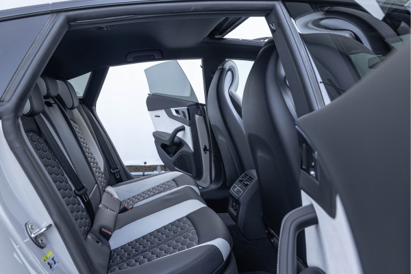 Audi RS5 Sportback 2.9 TFSI 450pk Quattro Pano B&O HuD Audi Exclusive 20'' Carbon