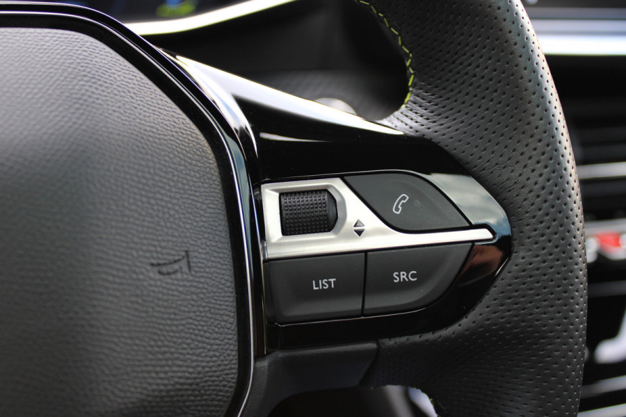 Peugeot e-208 EV GT Pack 50 kWh | Panoramadak | Navigatie | Stoelverwarming Actieweken 1 t/m 15 november!