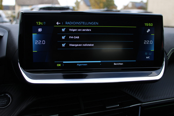 Peugeot e-208 EV GT Pack 50 kWh | Panoramadak | Navigatie | Stoelverwarming Actieweken 1 t/m 15 november!