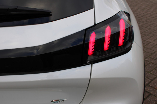 Peugeot e-208 EV GT Pack 50 kWh | Panoramadak | Navigatie | Stoelverwarming Actieweken 1 t/m 15 november!