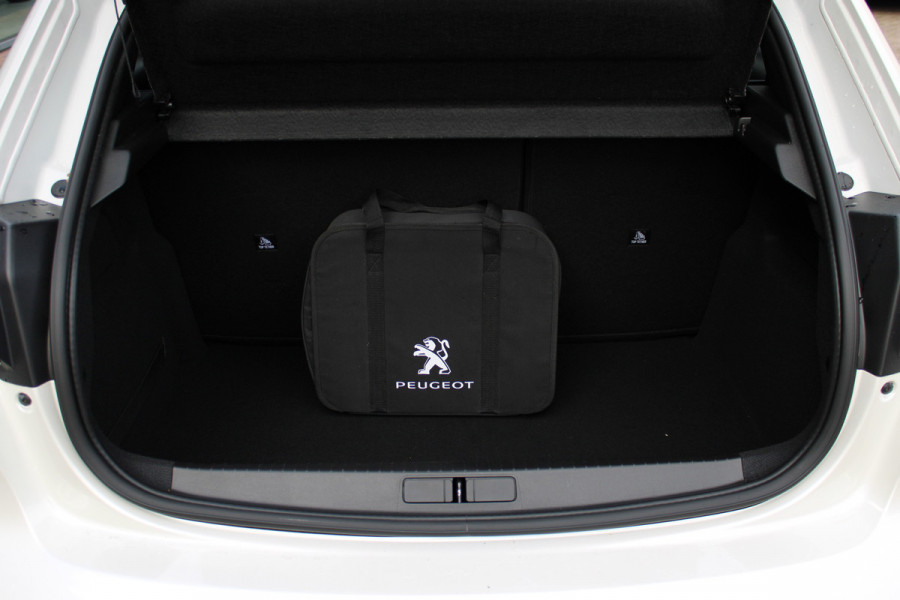 Peugeot e-208 EV GT Pack 50 kWh | Panoramadak | Navigatie | Stoelverwarming Actieweken 1 t/m 15 november!