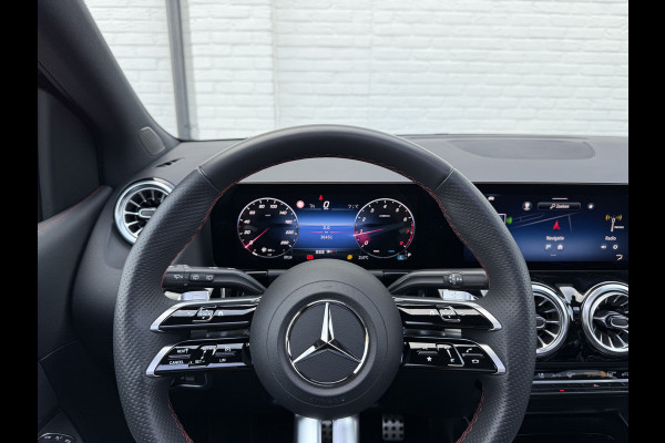 Mercedes-Benz B-Klasse 200 AMG Line | Pano | Trekhaak | Memory | Camera | LED | DAB+