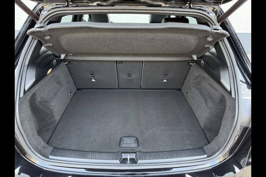 Mercedes-Benz B-Klasse 200 AMG Line | Pano | Trekhaak | Memory | Camera | LED | DAB+