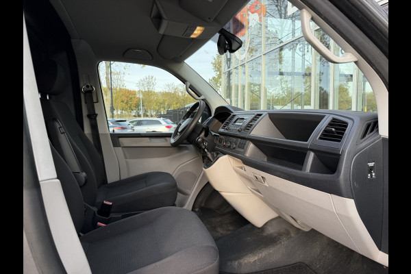 Volkswagen Transporter 2.0 TDI 150pk L2H1 Comfortline | NL-auto | 1e Eig | Trekhaak | Airco | Cruisec.