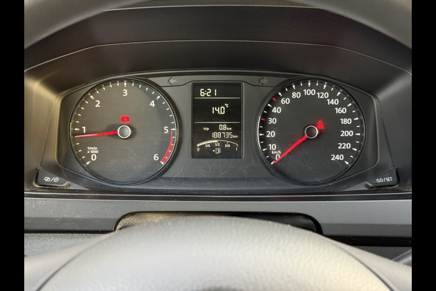 Volkswagen Transporter 2.0 TDI 150pk L2H1 Comfortline | NL-auto | 1e Eig | Trekhaak | Airco | Cruisec.