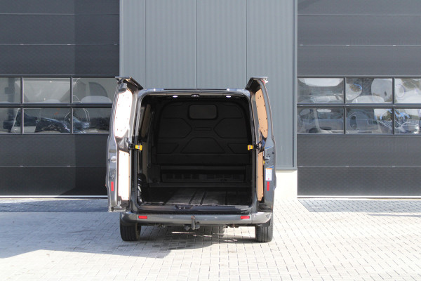 Ford Transit Custom 320 2.0 TDCI L2H1 Sport 185pk - ACC - Trekhaak - Navi - Camera - Stoelverwarming - Blind spot - Xenon - Rijklaar