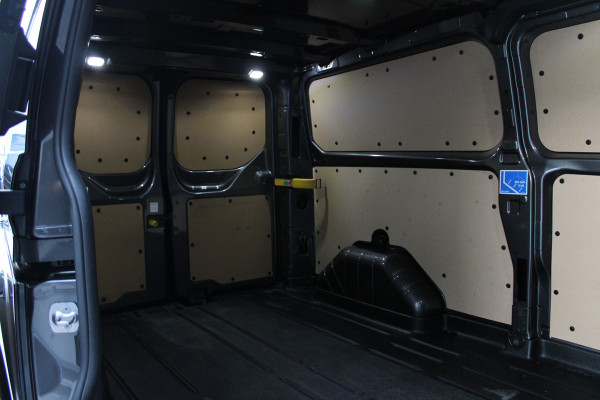 Ford Transit Custom 320 2.0 TDCI L2H1 Sport 185pk - ACC - Trekhaak - Navi - Camera - Stoelverwarming - Blind spot - Xenon - Rijklaar