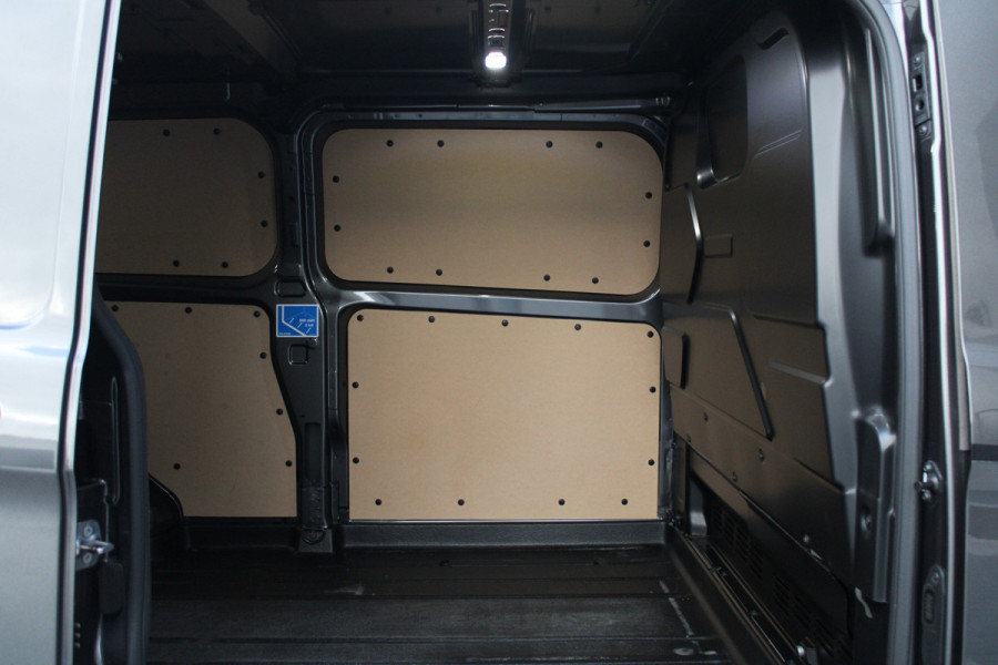 Ford Transit Custom 320 2.0 TDCI L2H1 Sport 185pk - ACC - Trekhaak - Navi - Camera - Stoelverwarming - Blind spot - Xenon - Rijklaar