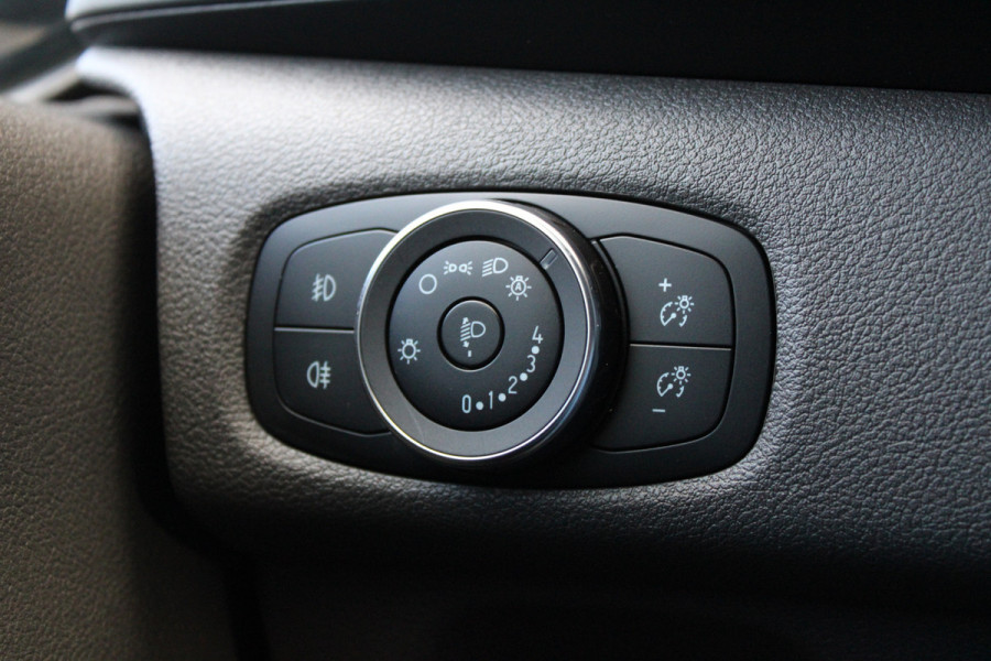 Ford Transit Custom 320 2.0 TDCI L2H1 Sport 185pk - ACC - Trekhaak - Navi - Camera - Stoelverwarming - Blind spot - Xenon - Rijklaar