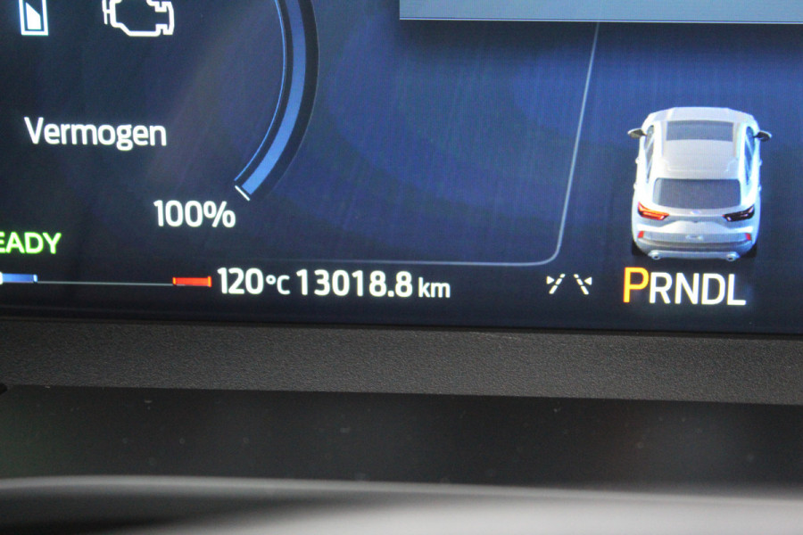 Ford Kuga 2.5-243pk PHEV ST-Line X. 2100kg trekgewicht ! Nieuw Model ! Van €. 54.937,- voor €. 43.735,- ! Trekgewicht van 2.100kg ! Elektr. verstelb. AGR stoelen voor, Stoel-, stuur-, voorraam- en achterbank verwarming, Elektr. panorama/schuif-kanteldak , Trekhaak wegklapbaar,