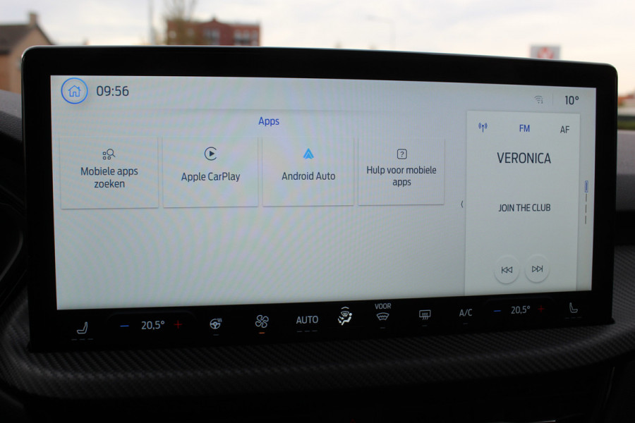 Ford Kuga 2.5-243pk PHEV ST-Line X. 2100kg trekgewicht ! Nieuw Model ! Van €. 54.937,- voor €. 43.735,- ! Trekgewicht van 2.100kg ! Elektr. verstelb. AGR stoelen voor, Stoel-, stuur-, voorraam- en achterbank verwarming, Elektr. panorama/schuif-kanteldak , Trekhaak wegklapbaar,