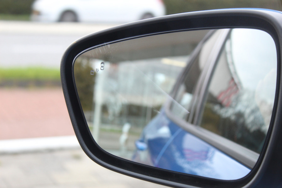 Ford Kuga 2.5-243pk PHEV ST-Line X. 2100kg trekgewicht ! Nieuw Model ! Van €. 54.937,- voor €. 43.735,- ! Trekgewicht van 2.100kg ! Elektr. verstelb. AGR stoelen voor, Stoel-, stuur-, voorraam- en achterbank verwarming, Elektr. panorama/schuif-kanteldak , Trekhaak wegklapbaar,