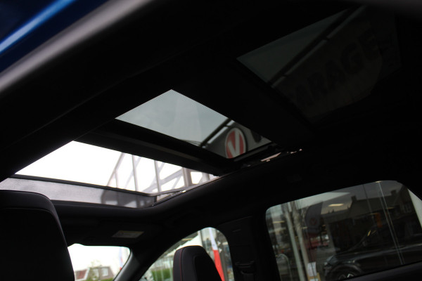 Ford Kuga 2.5-243pk PHEV ST-Line X. 2100kg trekgewicht ! Nieuw Model ! Van €. 54.937,- voor €. 43.735,- ! Trekgewicht van 2.100kg ! Elektr. verstelb. AGR stoelen voor, Stoel-, stuur-, voorraam- en achterbank verwarming, Elektr. panorama/schuif-kanteldak , Trekhaak wegklapbaar,