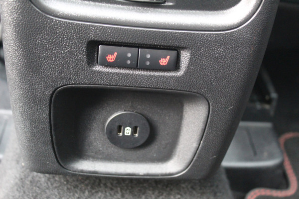 Ford Kuga 2.5-243pk PHEV ST-Line X. 2100kg trekgewicht ! Nieuw Model ! Van €. 54.937,- voor €. 43.735,- ! Trekgewicht van 2.100kg ! Elektr. verstelb. AGR stoelen voor, Stoel-, stuur-, voorraam- en achterbank verwarming, Elektr. panorama/schuif-kanteldak , Trekhaak wegklapbaar,