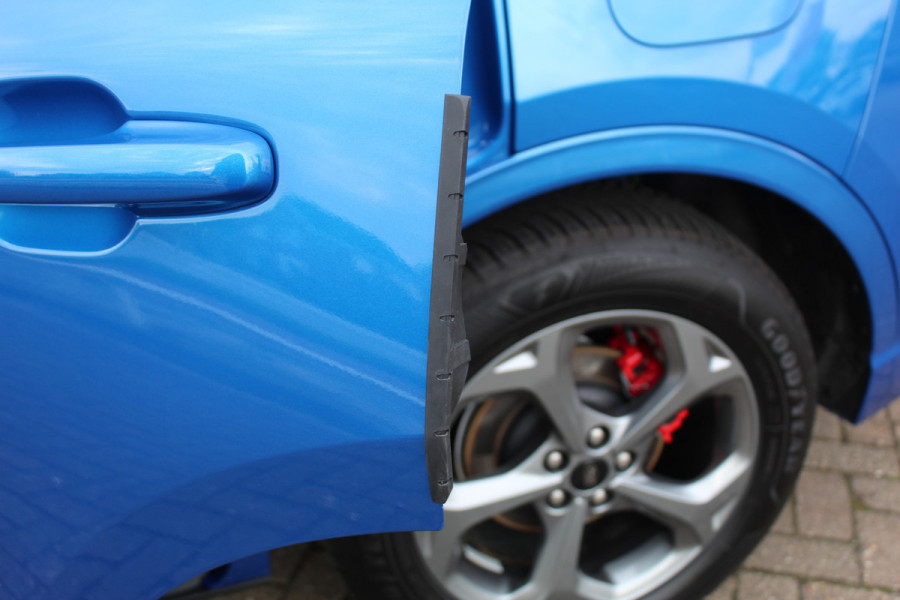 Ford Kuga 2.5-243pk PHEV ST-Line X. 2100kg trekgewicht ! Nieuw Model ! Van €. 54.937,- voor €. 43.735,- ! Trekgewicht van 2.100kg ! Elektr. verstelb. AGR stoelen voor, Stoel-, stuur-, voorraam- en achterbank verwarming, Elektr. panorama/schuif-kanteldak , Trekhaak wegklapbaar,