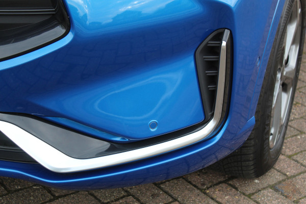 Ford Kuga 2.5-243pk PHEV ST-Line X. 2100kg trekgewicht ! Nieuw Model ! Van €. 54.937,- voor €. 43.735,- ! Trekgewicht van 2.100kg ! Elektr. verstelb. AGR stoelen voor, Stoel-, stuur-, voorraam- en achterbank verwarming, Elektr. panorama/schuif-kanteldak , Trekhaak wegklapbaar,