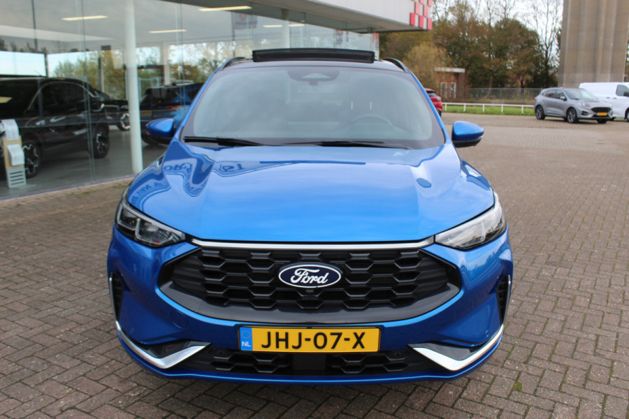 Ford Kuga 2.5-243pk PHEV ST-Line X. 2100kg trekgewicht ! Nieuw Model ! Van €. 54.937,- voor €. 43.735,- ! Trekgewicht van 2.100kg ! Elektr. verstelb. AGR stoelen voor, Stoel-, stuur-, voorraam- en achterbank verwarming, Elektr. panorama/schuif-kanteldak , Trekhaak wegklapbaar,