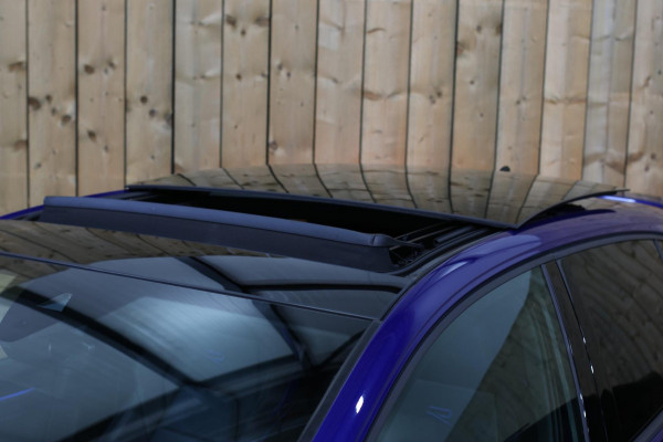 Volkswagen Golf 2.0 TSI R 4Motion *Akra*Pano*Leder*H&K*Performance*