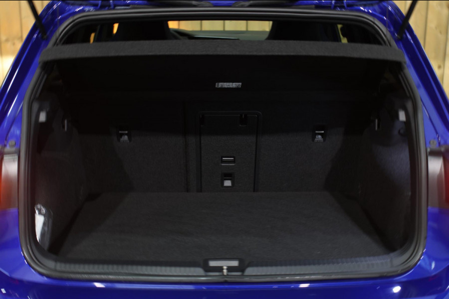 Volkswagen Golf 2.0 TSI R 4Motion *Akra*Pano*Leder*H&K*Performance*