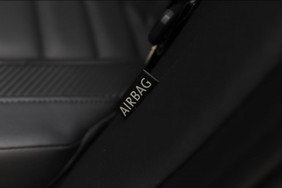 Volkswagen Golf 2.0 TSI R 4Motion *Akra*Pano*Leder*H&K*Performance*