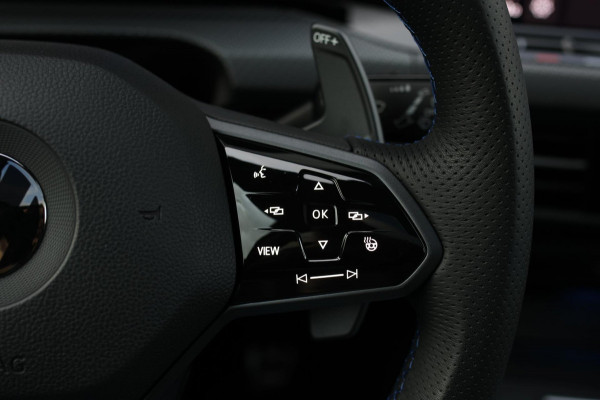 Volkswagen Golf 2.0 TSI R 4Motion *Akra*Pano*Leder*H&K*Performance*