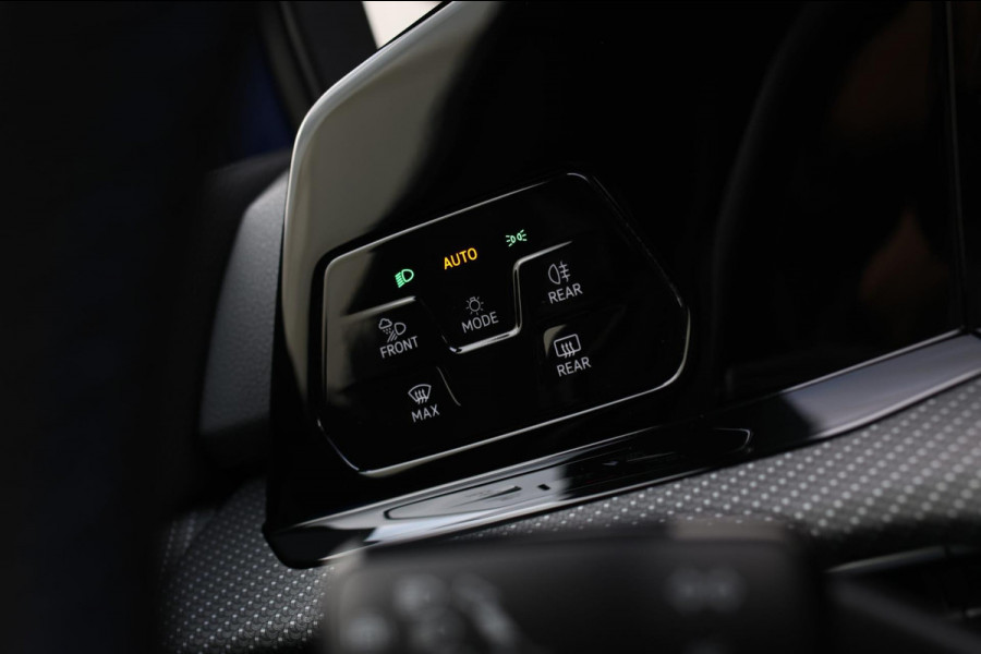 Volkswagen Golf 2.0 TSI R 4Motion *Akra*Pano*Leder*H&K*Performance*