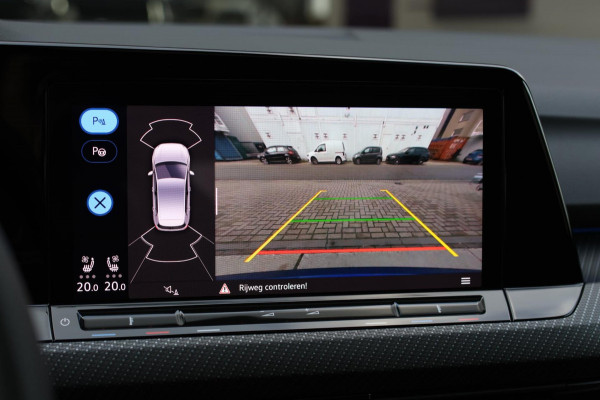 Volkswagen Golf 2.0 TSI R 4Motion *Akra*Pano*Leder*H&K*Performance*