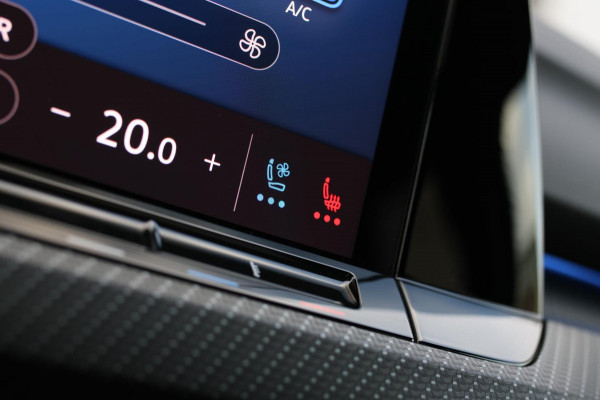 Volkswagen Golf 2.0 TSI R 4Motion *Akra*Pano*Leder*H&K*Performance*