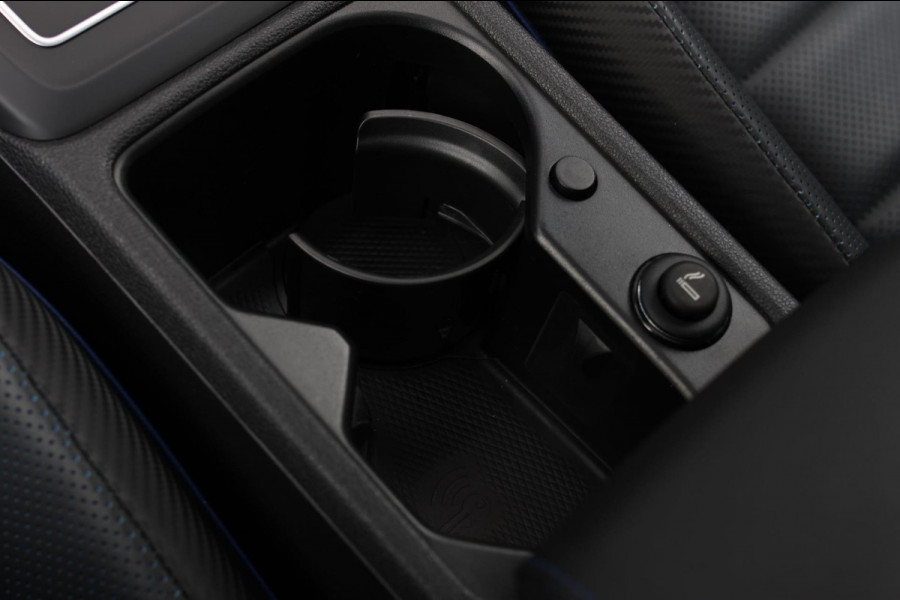 Volkswagen Golf 2.0 TSI R 4Motion *Akra*Pano*Leder*H&K*Performance*