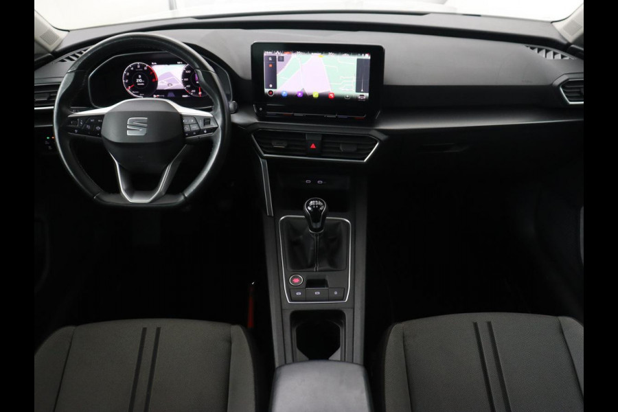 Seat Leon 1.0 TSI Style Business Intense | Trekhaak | Stoelverwarming | Carplay | Adaptive cruise | Stuurverwarming | Keyless | Camera | Navigatie | Full LED | Park Assist | Digital Cockpit