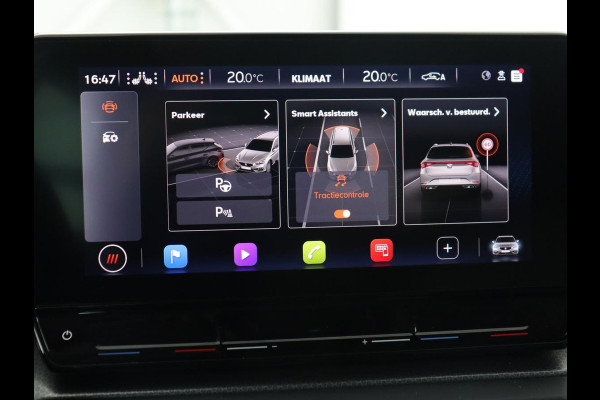 Seat Leon 1.0 TSI Style Business Intense | Trekhaak | Stoelverwarming | Carplay | Adaptive cruise | Stuurverwarming | Keyless | Camera | Navigatie | Full LED | Park Assist | Digital Cockpit