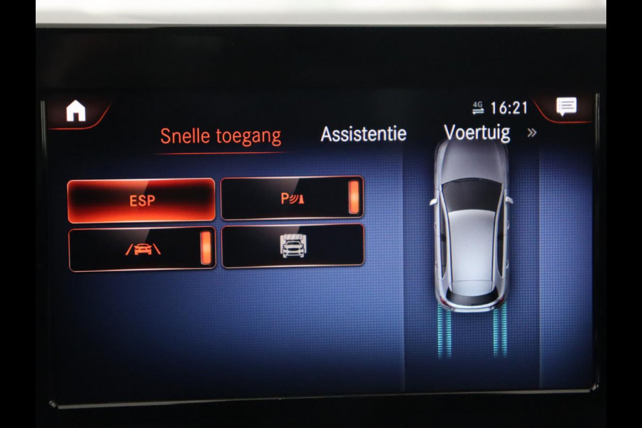 Mercedes-Benz A-Klasse 250e AMG Night | Carplay | Stoelverwarming | Camera | Half leder | Navigatie | Full LED | Climate control | Cruise control | Getint glas | PHEV | Plug In