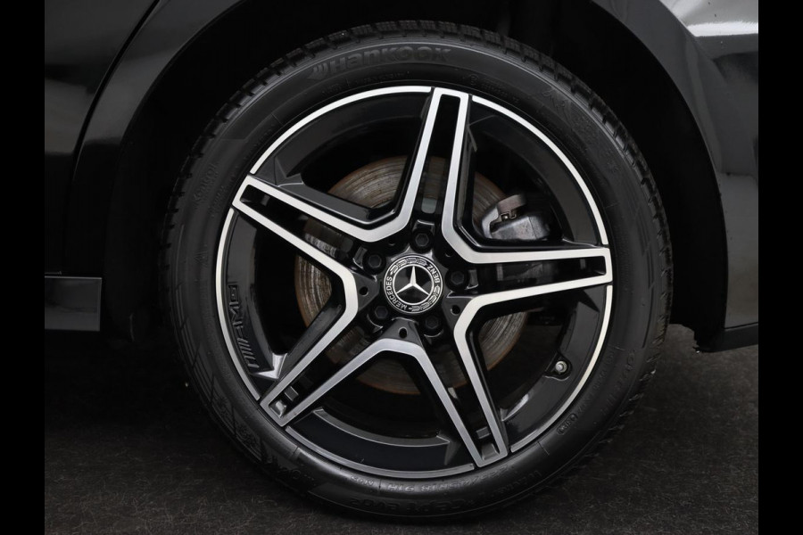 Mercedes-Benz A-Klasse 250e AMG Night | Carplay | Stoelverwarming | Camera | Half leder | Navigatie | Full LED | Climate control | Cruise control | Getint glas | PHEV | Plug In