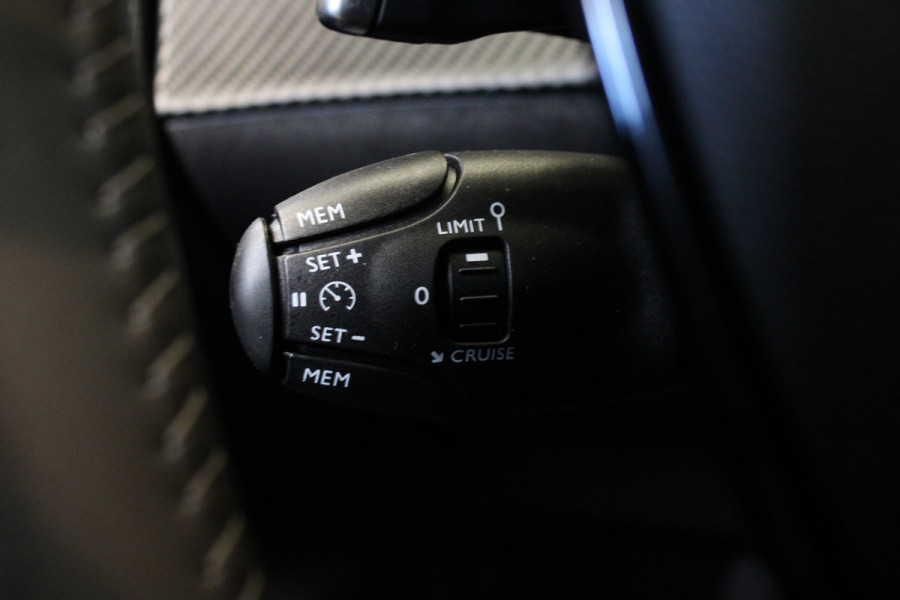 Peugeot 208 1.2 PureTech Active navi | pdc