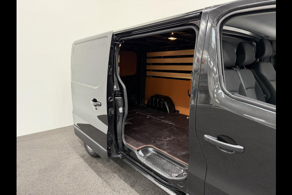 Renault Trafic 2.0 Blue dCi 150PK T30 L2H1 Advance Automaat Airco Bluetooth Camera Cruise PDC Trekhaak