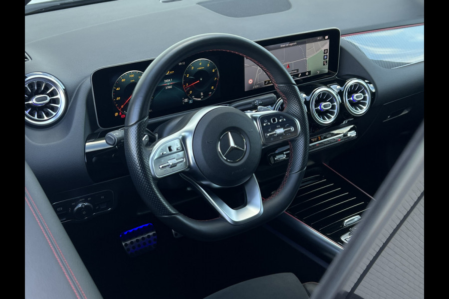 Mercedes-Benz B-Klasse 200 Business Solution AMG | Night | Camera | Sfeerverlichting | MBUX