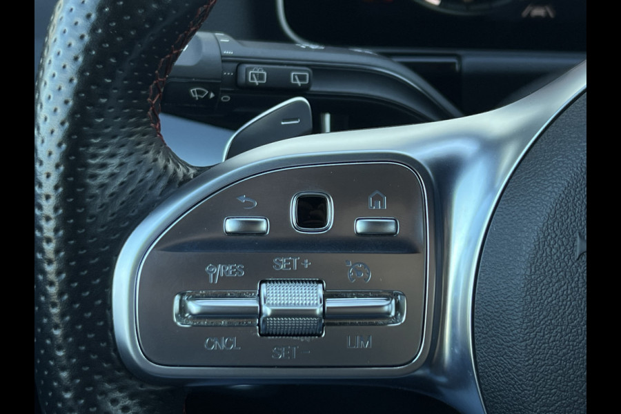 Mercedes-Benz B-Klasse 200 Business Solution AMG | Night | Camera | Sfeerverlichting | MBUX