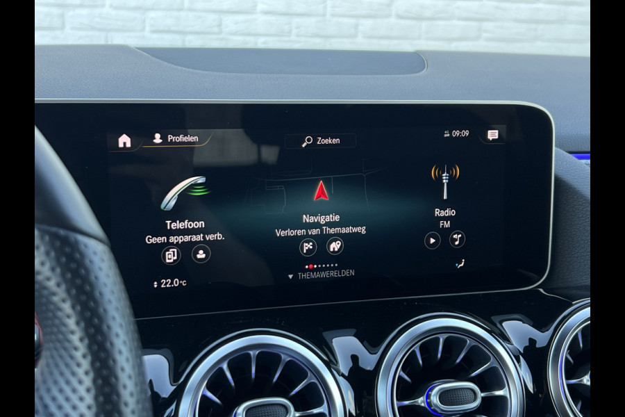 Mercedes-Benz B-Klasse 200 Business Solution AMG | Night | Camera | Sfeerverlichting | MBUX