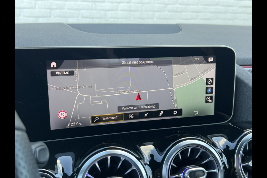 Mercedes-Benz B-Klasse 200 Business Solution AMG | Night | Camera | Sfeerverlichting | MBUX