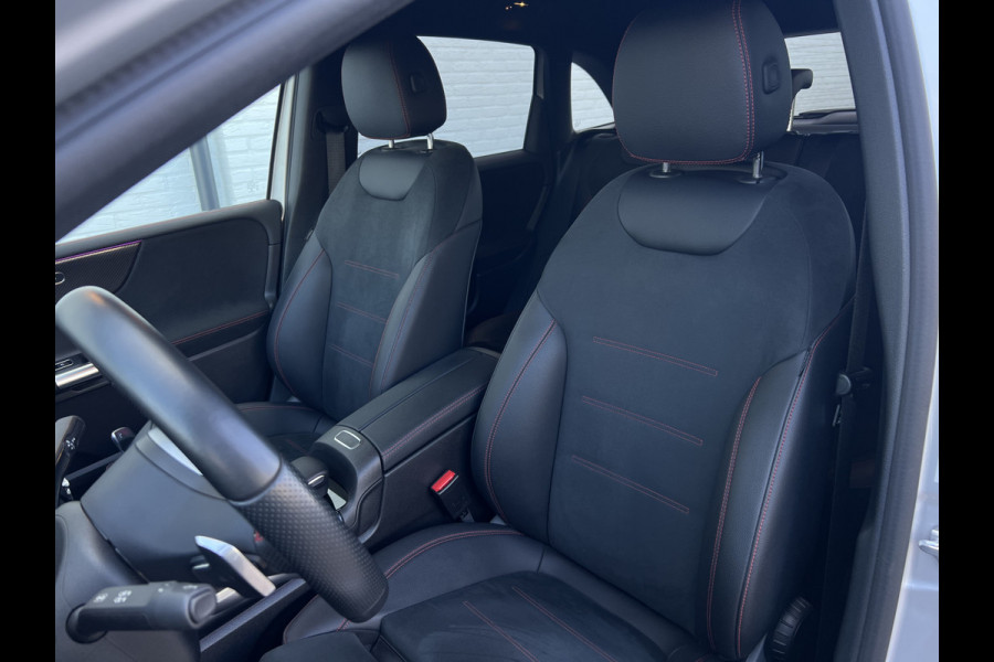 Mercedes-Benz B-Klasse 200 Business Solution AMG | Night | Camera | Sfeerverlichting | MBUX