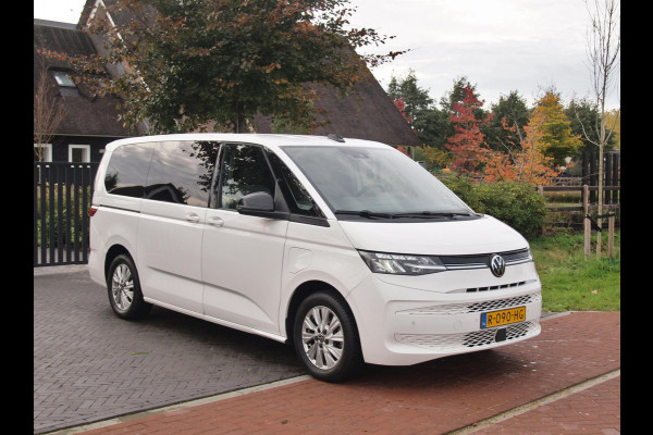 Volkswagen Multivan 1.4 eHybrid L2H1 Life | 7-persoons | Camera | Cruise Control | Apple Carplay | NL-Auto |