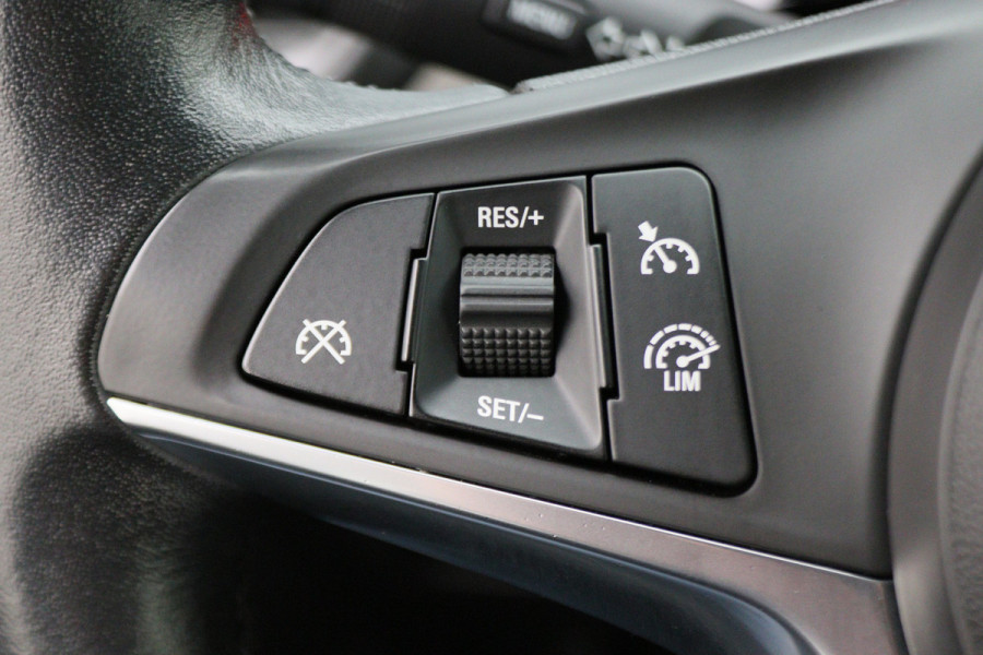 Opel ADAM 1.0 Turbo Jam Favourite Two-Tone, Airco, Cruise, Apple Carplay, Elektrische Ramen, 16''