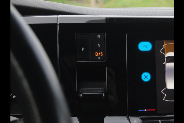 Volkswagen Multivan 1.4 eHybrid L2H1 Life | 7-persoons | Camera | Cruise Control | Apple Carplay | NL-Auto |