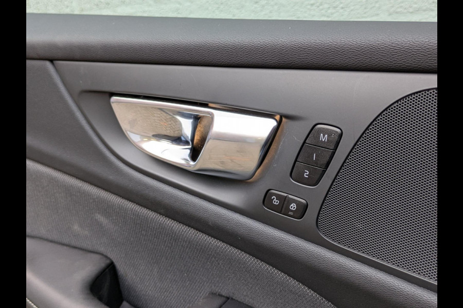 Volvo V60 2.0 T6 Plug-in hybrid AWD Plus Dark|Panodak|Pilot-Assist|BLIS|Memory|Long-Range|Denim Blue