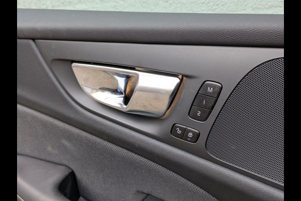 Volvo V60 2.0 T6 Plug-in hybrid AWD Plus Dark|Panodak|Pilot-Assist|BLIS|Memory|Long-Range|Denim Blue