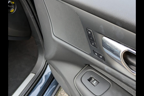 Volvo V60 2.0 T6 Plug-in hybrid AWD Plus Dark|Panodak|Pilot-Assist|BLIS|Memory|Long-Range|Denim Blue